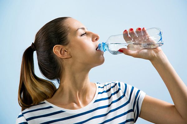 [Bật mí] Uống nước nhiều có tăng cân không?